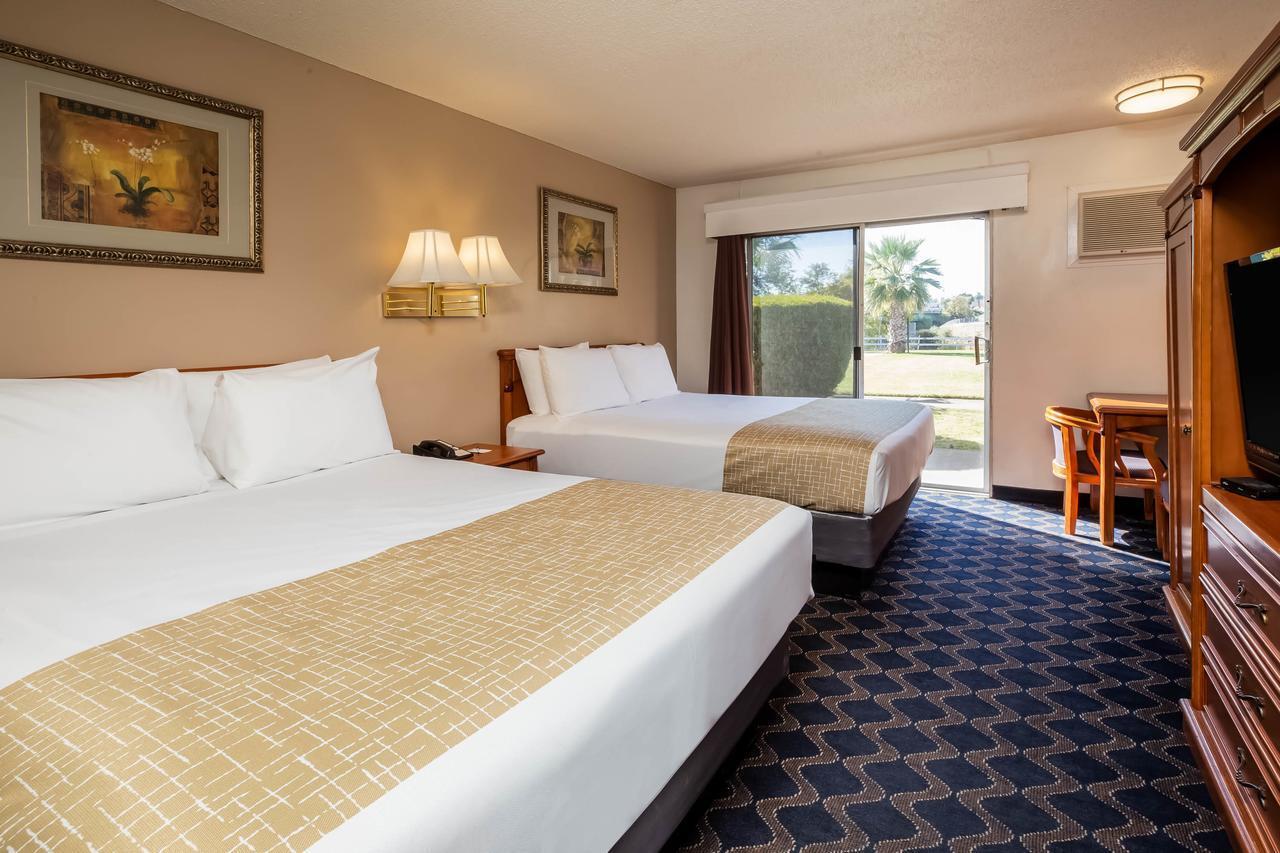 Lodge Econo Red Bluff